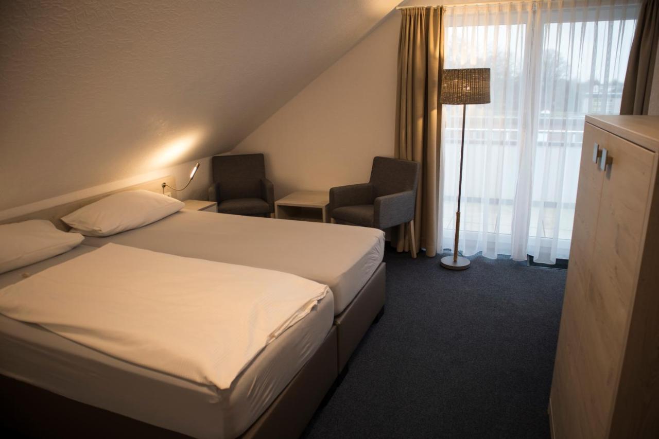 Hotel Am Friesenstrand Tossens Exterior photo
